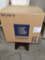SONY Trinitron 27" TV NOS Gamers delight.