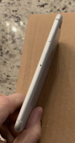 iPhone 8 256GB Unlocked - ALL Networks w/Fast Charger