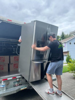 🌟 Top-Notch Moving Services with a Thumbs Up! 🌟