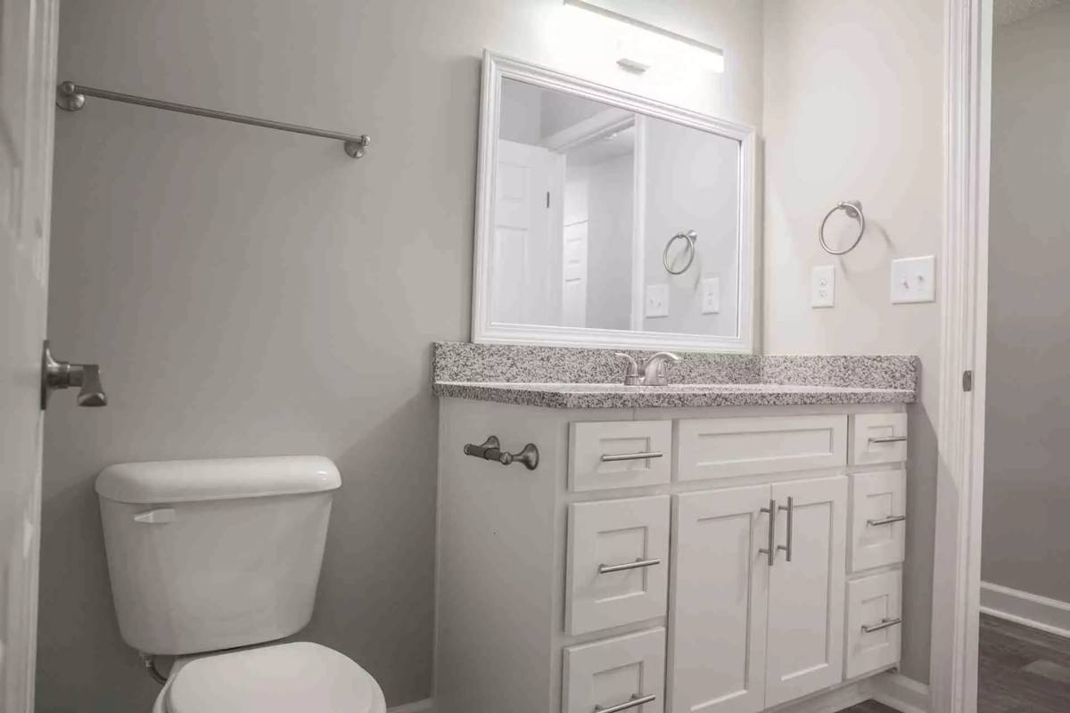 We fit your lifestyle! 2 bedroom, 2 bath!