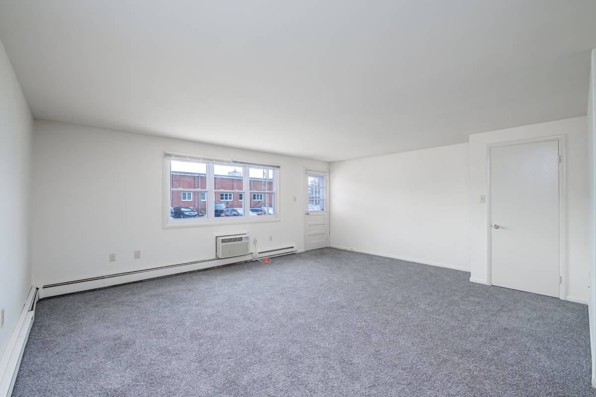 Beautiful 2 bedroom apartments available now!