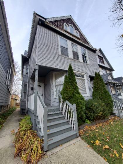 Charming 3BED/1BATH Riverwest Upper Unit