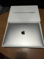 MacBook Air (M1, 2020)