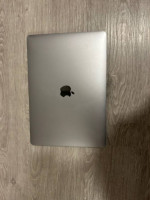 Apple MacBook Pro