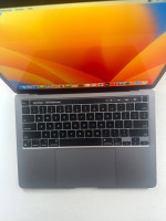 2022 MacBook Pro m2 13 inches 256GB AppleCare + 2 years