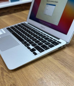 MacBook Air 11 inch**1.4Ghz Intel Core i5**128GB SSD**4GB RAM