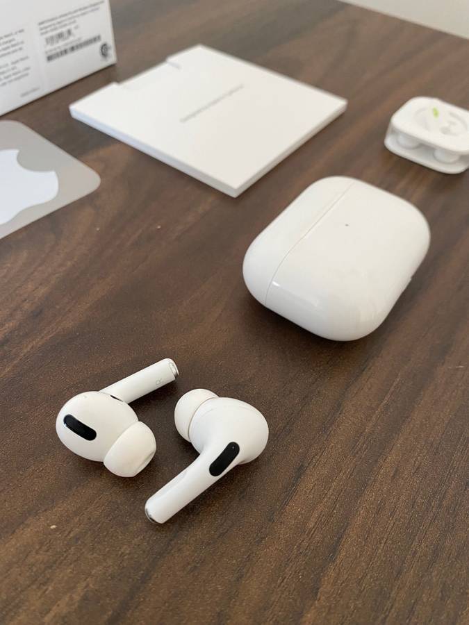 Apple AirPods Pro (1st Gen)