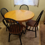 Solid oak kitchen table w 4 chairs