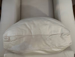 ***Comfortable Stylish White Leather Sofa Chair for Sale!!!****