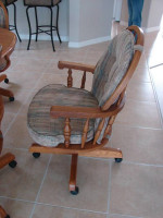 Oak Oval Pedestal  Dining room Table with 2 leaves.