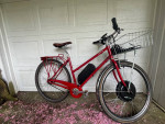 Internal hub step through bike w/ e-bike motor