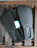 NWT Womens 9 Wedge Sandal Flip Flops Neon Flowers Limes