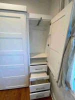 Queen Murphy bed in a perfect condition