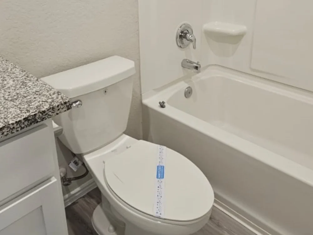 3 bed 2 bath 1,230 sqft