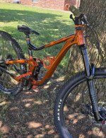 2022 Medium Giant Trance X2 29er Full Suspension