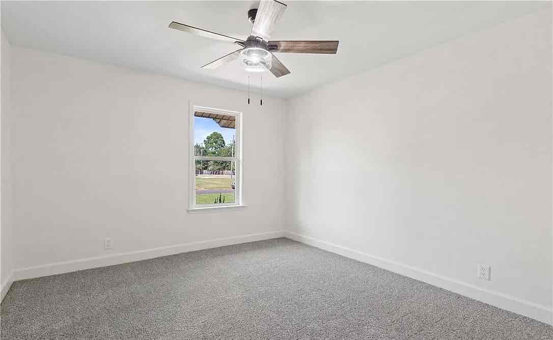 2 bedrooms 1bath