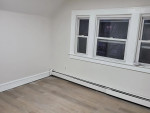 3 bedrooms 2 Baths