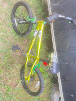 bicycles mongoose and kent and scooter