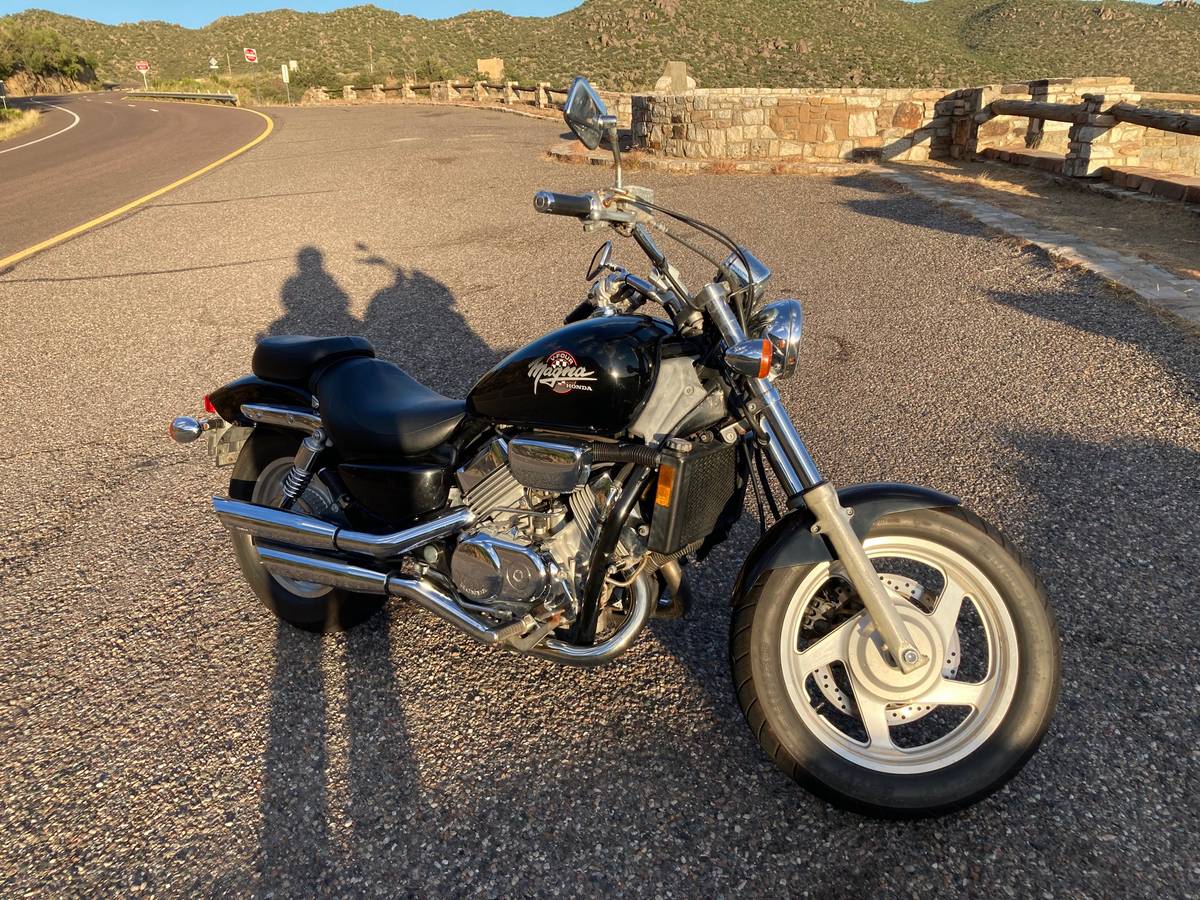 1994 Honda Magna VF750C LOW MILES