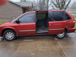 2007 Chrysler Town and Country 96,000 mi
