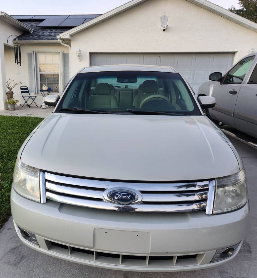 2008 Ford Taurus 88,000 mi