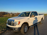 Ford F150 4x4 Ecoboost truck in excellent condition, ideal for hauling and commuting.