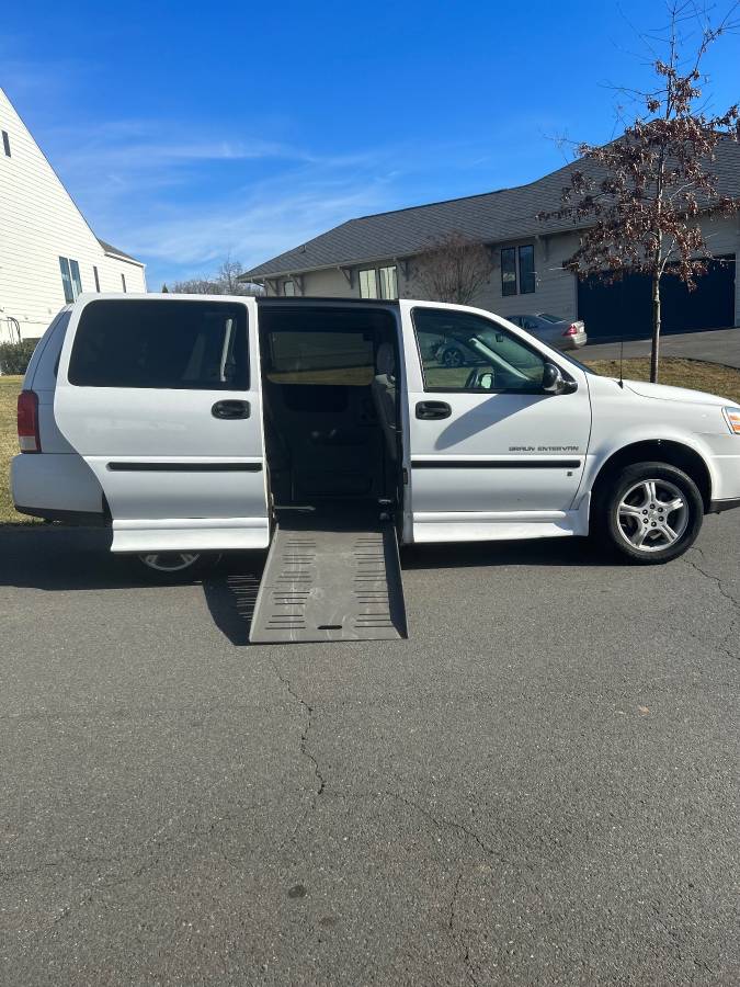 2008 Chevrolet Uplander 74,000 mi