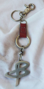 B MAKOWSKY Red Leather Convertible Crossbody Shoulder Bag w/ Keychain