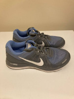 Nike Dual Fusion X2 Women's Running Shoes Size 9.5