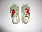 (1) Pair Toddler Girls Baby Won green Shoes - Size 4