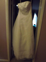 BRAND NEW NEVER WORN WEDDING DRESS SZ 12